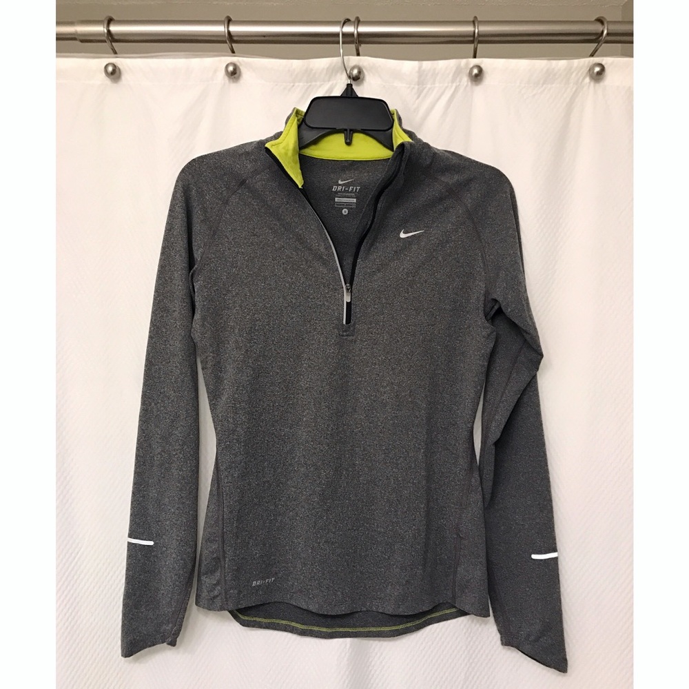 Nike women's pullover