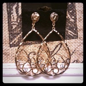 Gold dangly earrings
