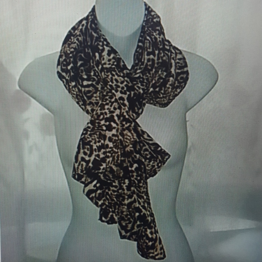 ANIMAL PRINT SCARF