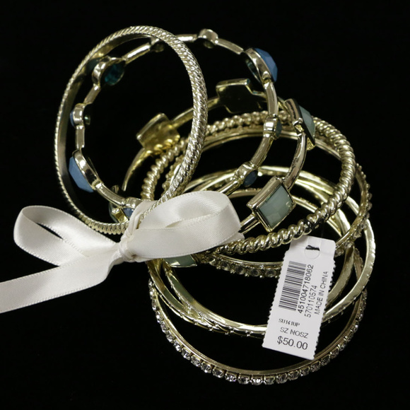 White House Black Market Jewelry - NWT set of 7 gold/ blue stone and crystals WHBMB27