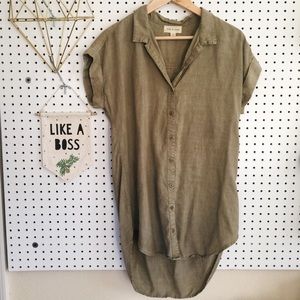 Anthropologie button down blouse| Loose fitting XS