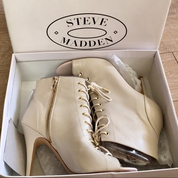 Steve Madden Beige Leather Boot Heels - Picture 1 of 5