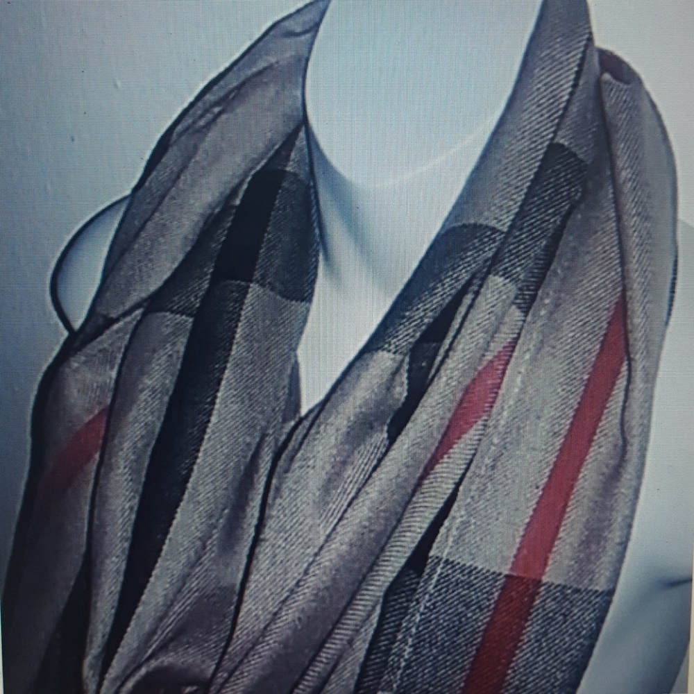 SCARF - Picture 3 of 3