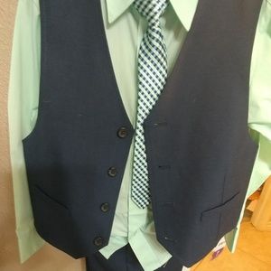 Kids 4 peice kenneth cold suit