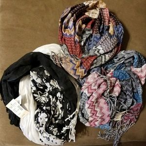 3 Maurices scarves