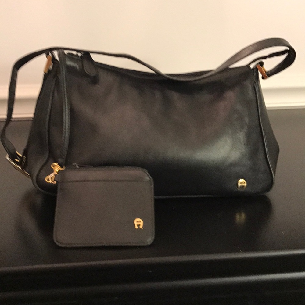Black Etienne Aigner leather purse