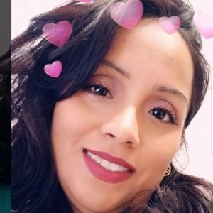Meet your Posher, Desiree