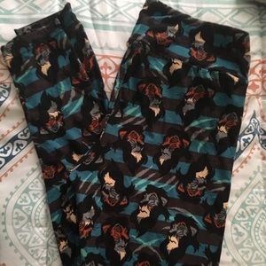 OS BNWT Scar leggings lularoe Disney collection