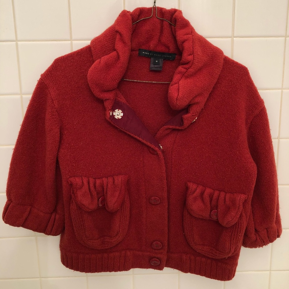 MARC JACOBS | red sweater/blazer