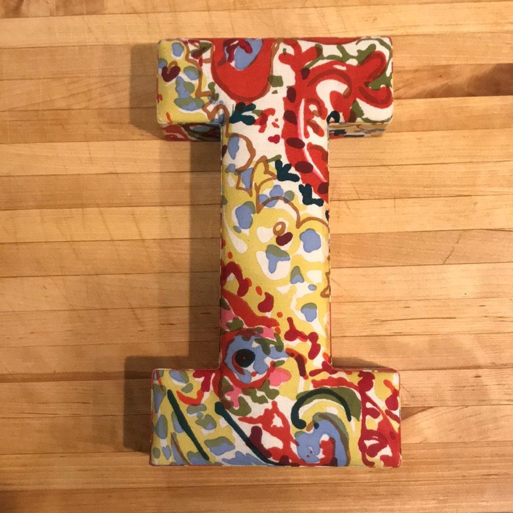 Decorative letter I from Anthropology!