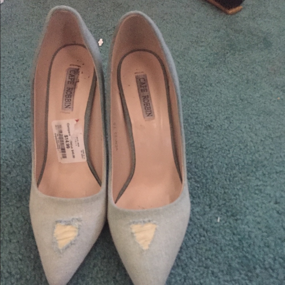 Distressed jeans imitation heels