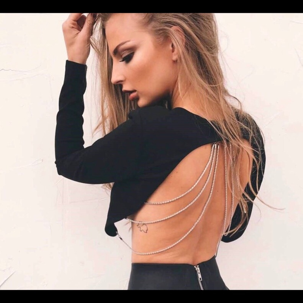 Backless Clack Top