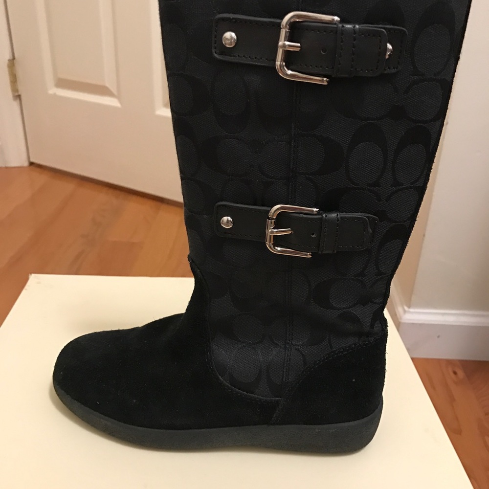 Coach like new, it worn once