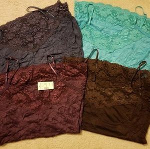 4 Maurices crinkle camis