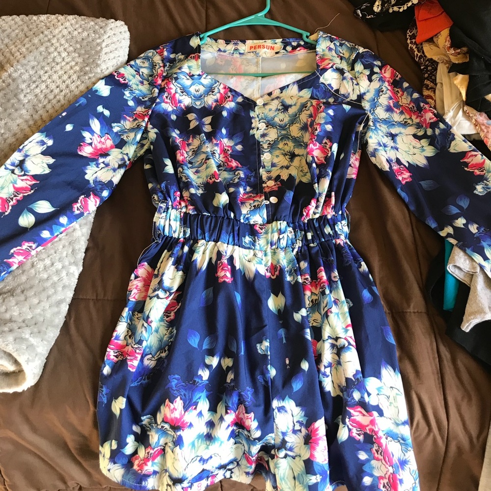 Women’s clothes — small