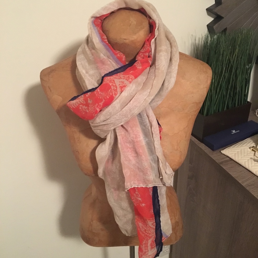 Scarf - Picture 3 of 3