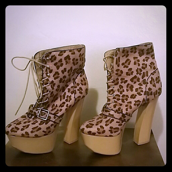 Make Me Chic Shoes - Cheetah Booties