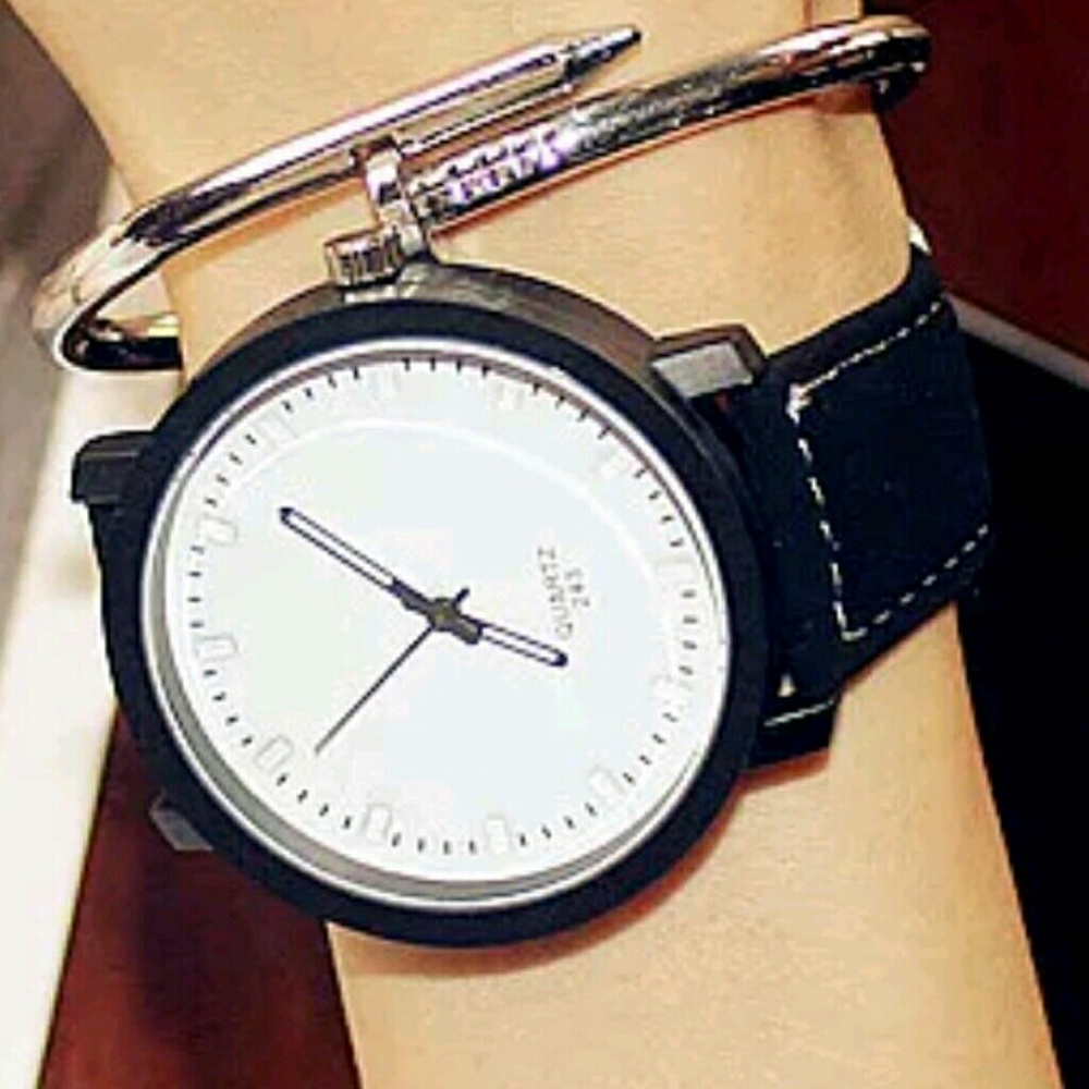 Black Watch with Big White Face. Black Band