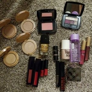Make up with free samples