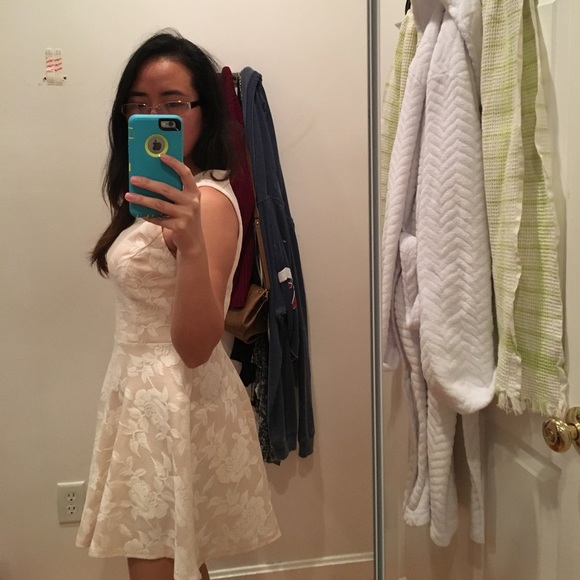 Forever 21 dress, good condition, size 4 - Picture 2 of 3