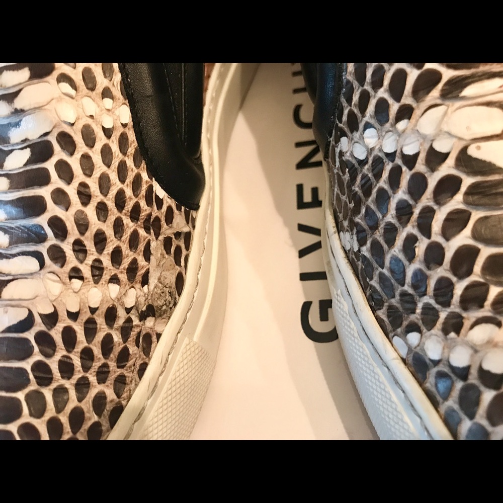 🔥HOST PICK🔥Givenchy slip on snakeskin sneakers - Picture 2 of 8