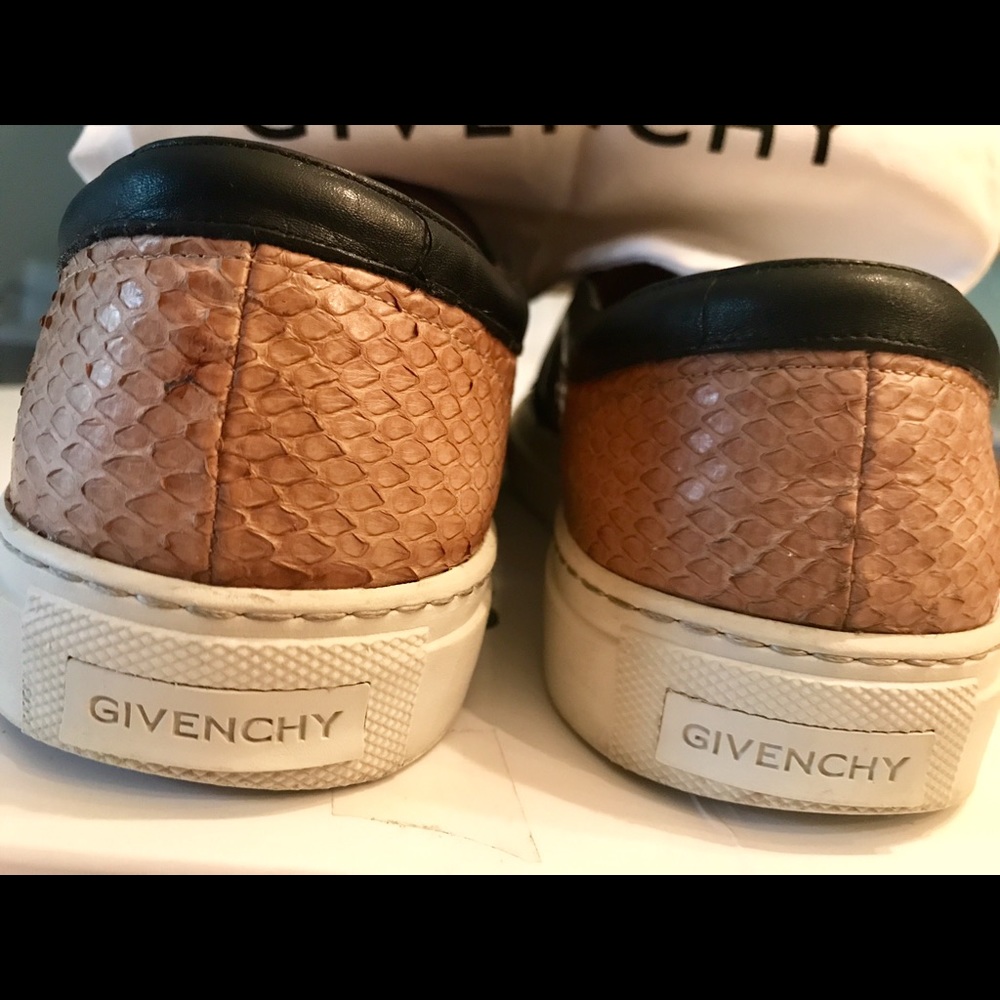 🔥HOST PICK🔥Givenchy slip on snakeskin sneakers - Picture 3 of 8