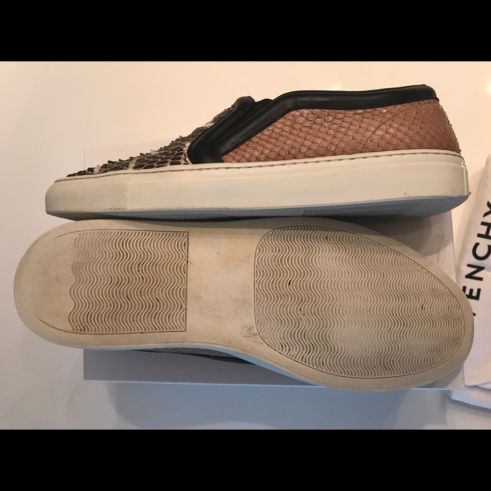🔥HOST PICK🔥Givenchy slip on snakeskin sneakers - Picture 6 of 8
