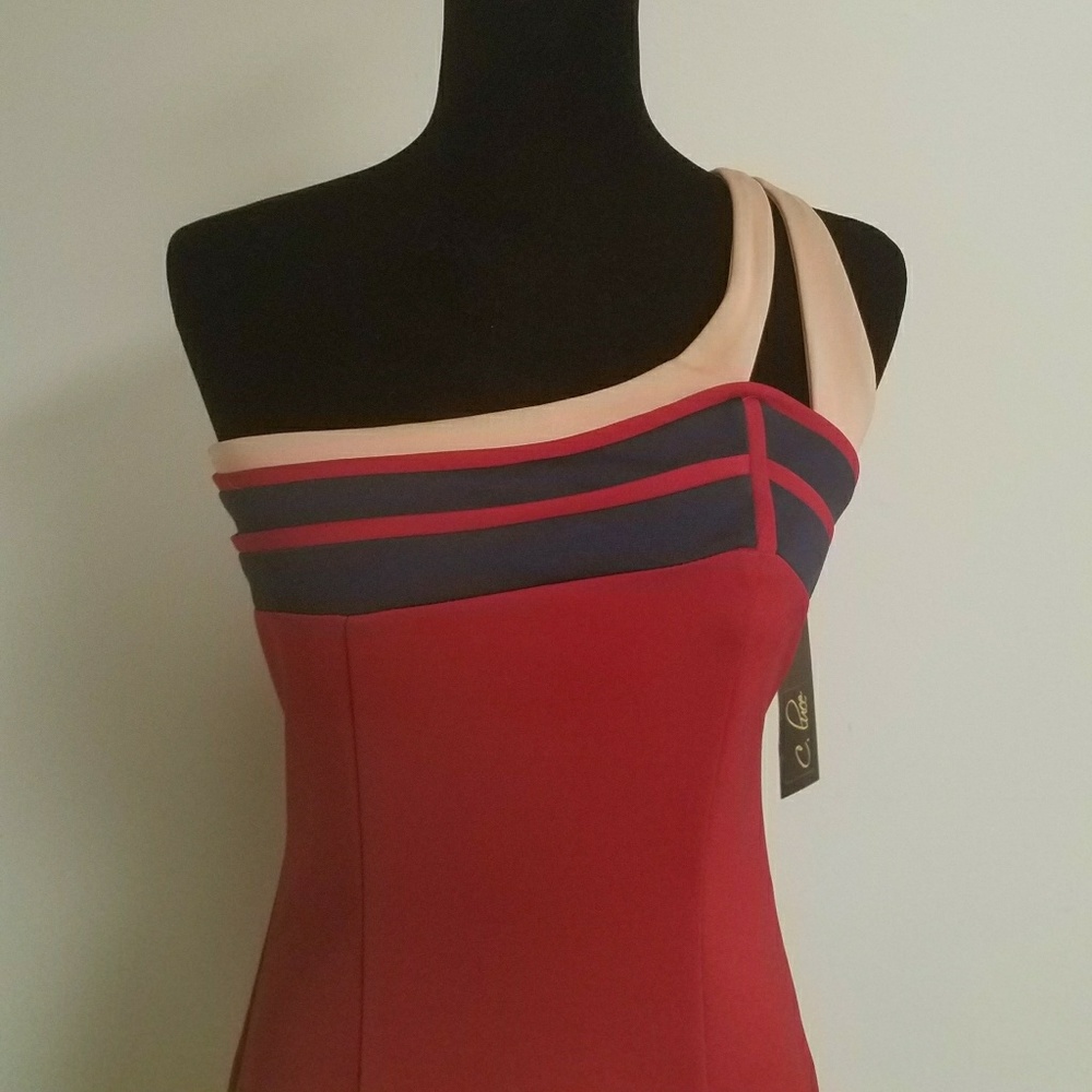 C. Lucé Dress - Picture 3 of 6