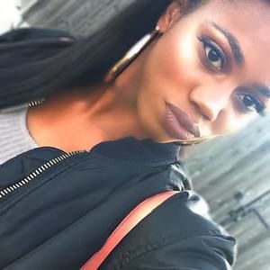 Meet your Posher, Demetria