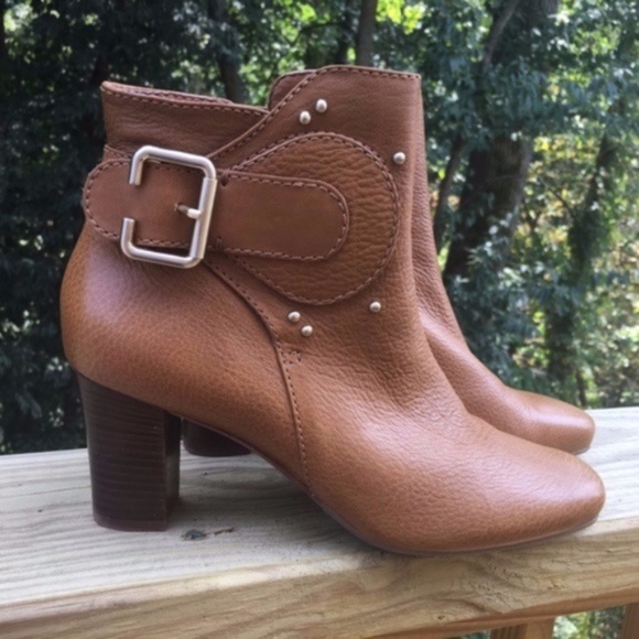 ANTONIO MELANI Shoes - Antonio Melani Camel Brown Leather Heeled Booties