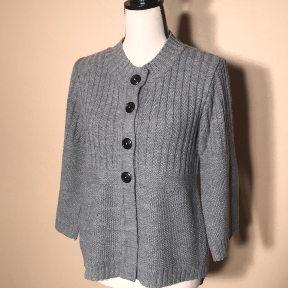 women’s gray sweater