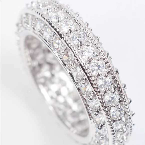 18k White Gold Filled CZ Ring -total ct 7.5 - Picture 4 of 5