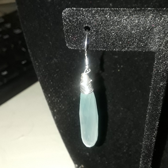 NWT *SALE* Turquoise Crystal Drop Earrings - Picture 2 of 2