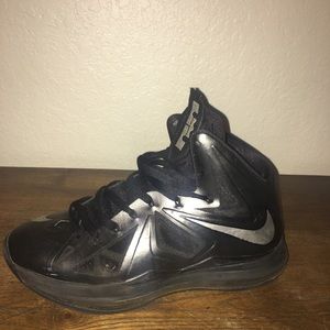 Black diamond lebron 10