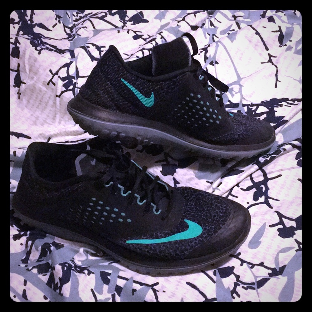 Nike athletic shoes!!