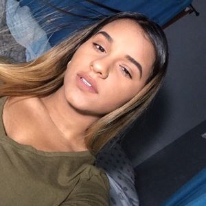 Meet your Posher, Paola