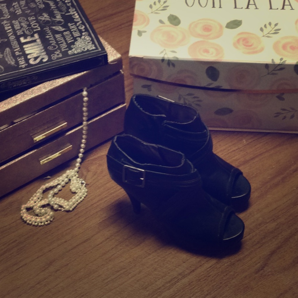 Black heels