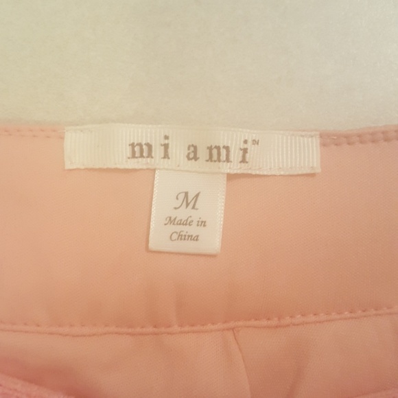 Pink shorts - Picture 2 of 4