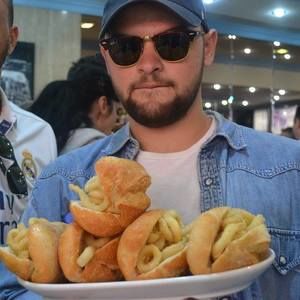 Meet your Posher, Sam