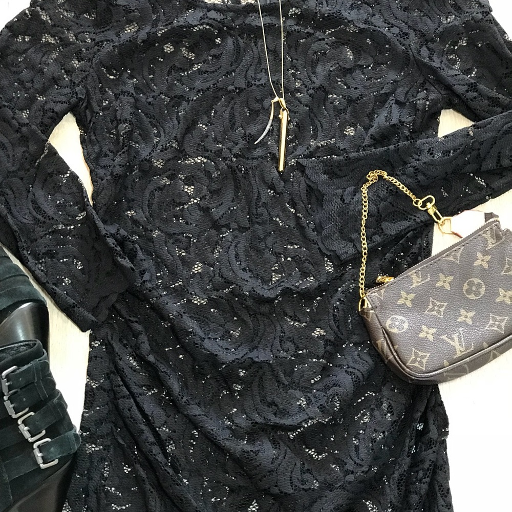 ❤️Velvet by Graham & Spencer Black Lace Blouse - Picture 2 of 8