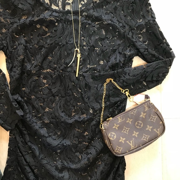 ❤️Velvet by Graham & Spencer Black Lace Blouse - Picture 4 of 8