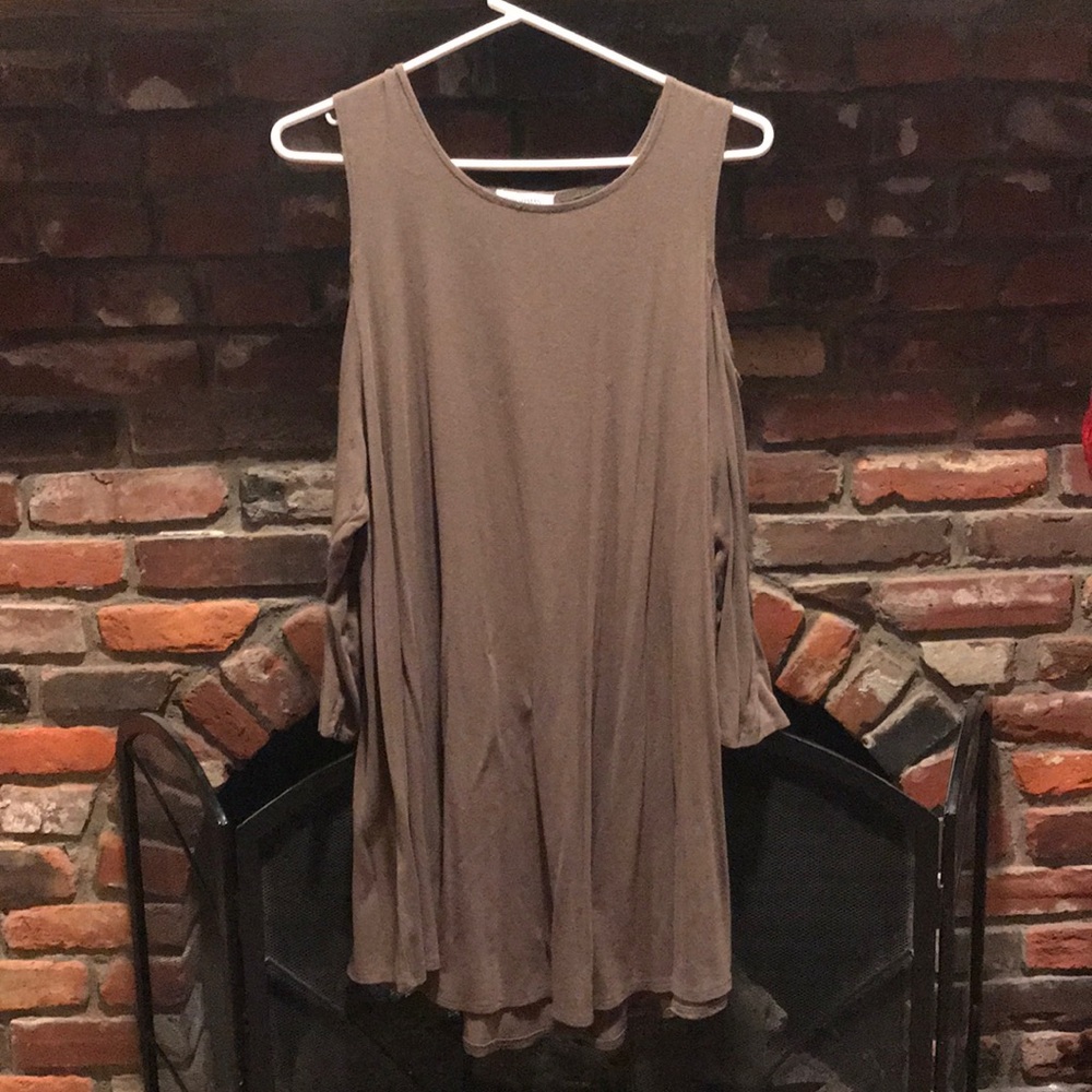 Green shoulder-less dress/shirt