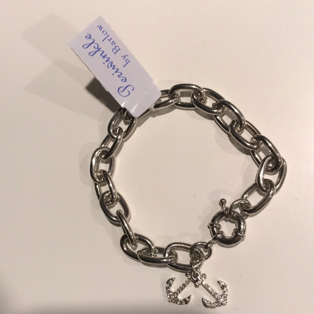 Anchor bracelet