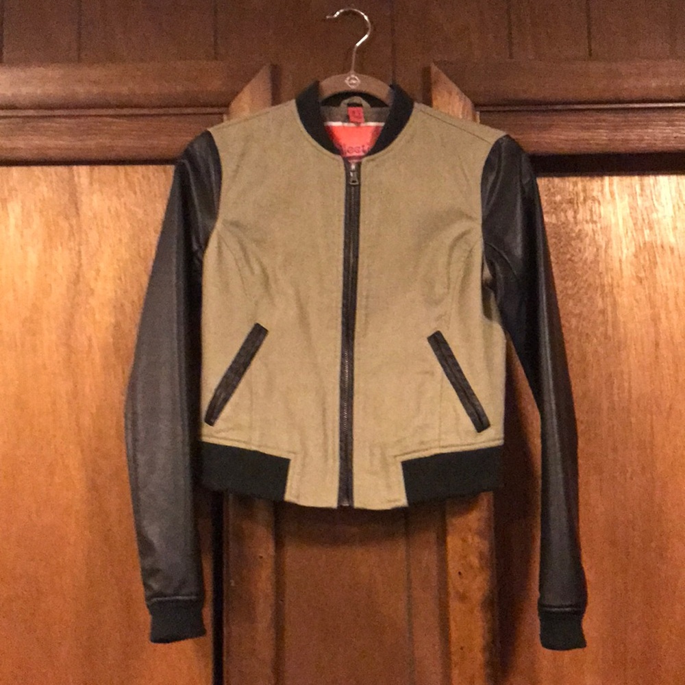 Bomber Jacket - Picture 6 of 6