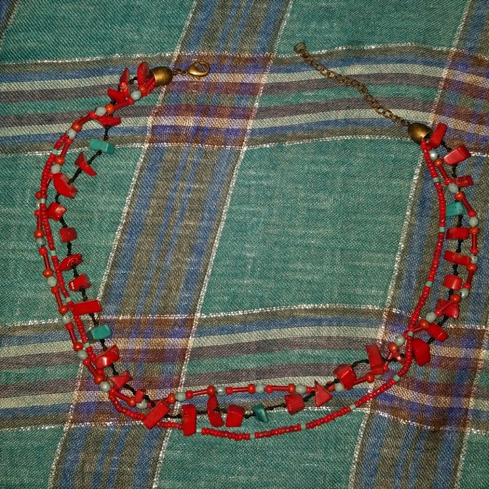Red Triple String choker