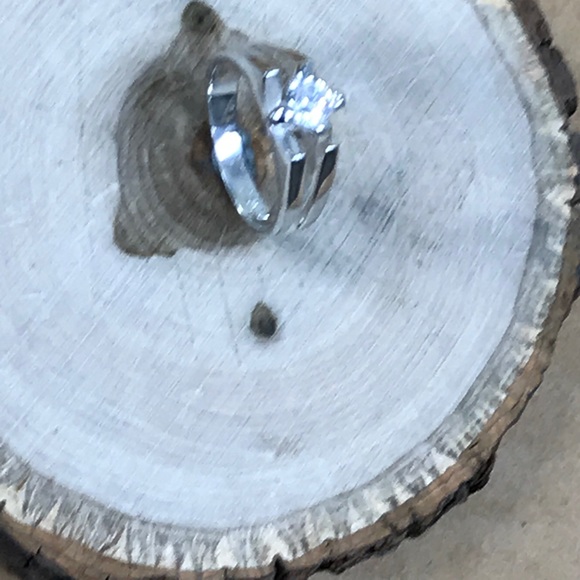 Ring - Picture 4 of 5