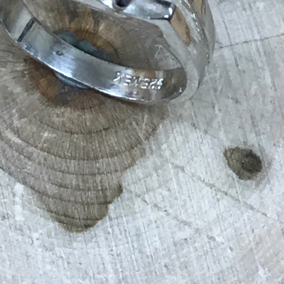 Ring - Picture 5 of 5