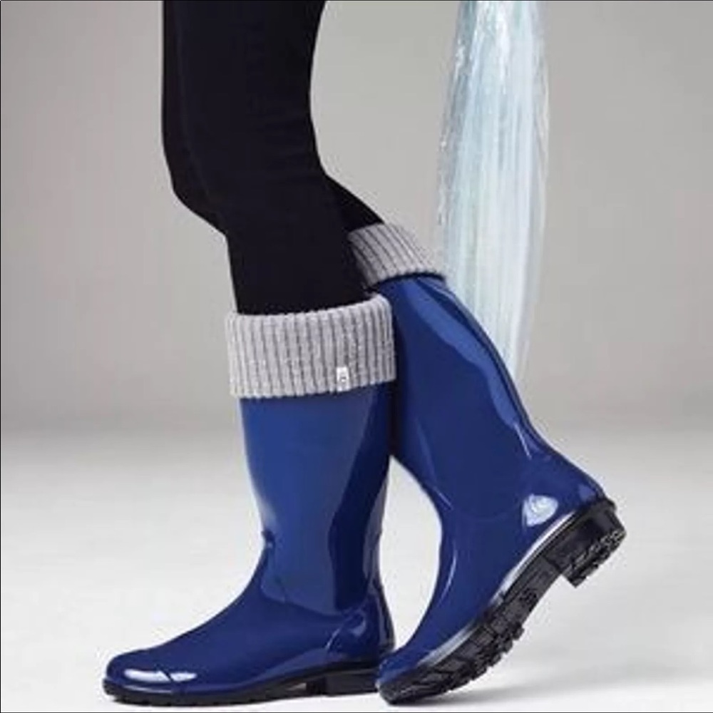 SOLD UGG SHAYE RAIN BOOTS ☔️ - Picture 1 of 5