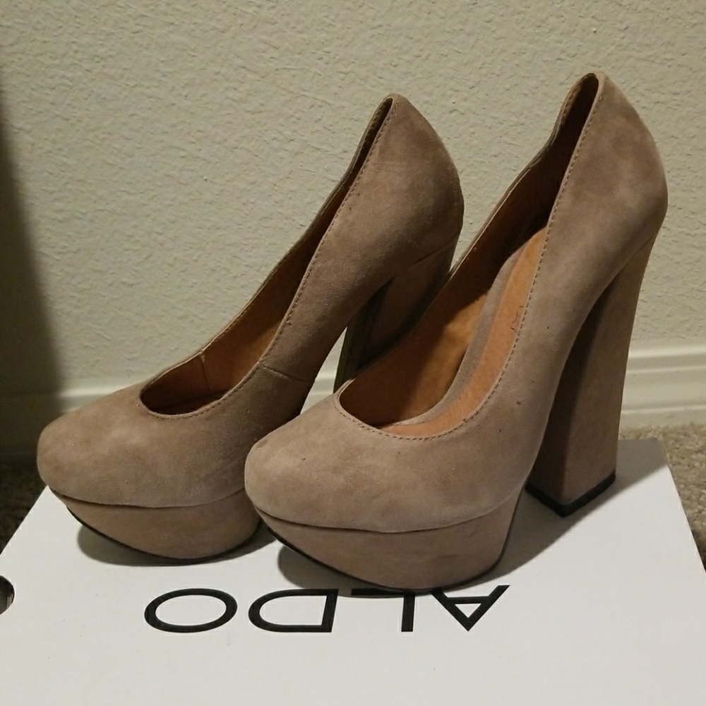 High heels shoes
