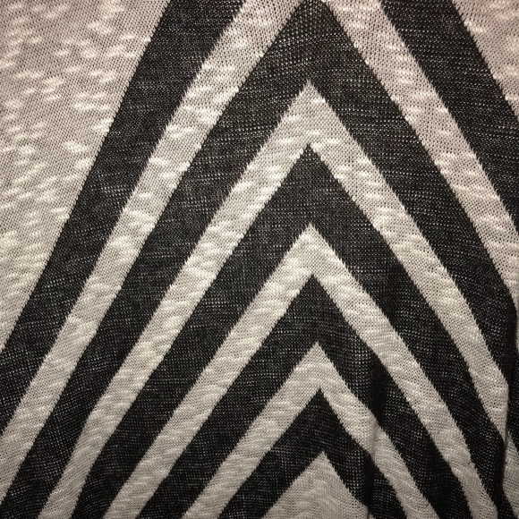 Maurice’s Women’s Sweater - Gray - Plus Size 4 - Picture 3 of 5